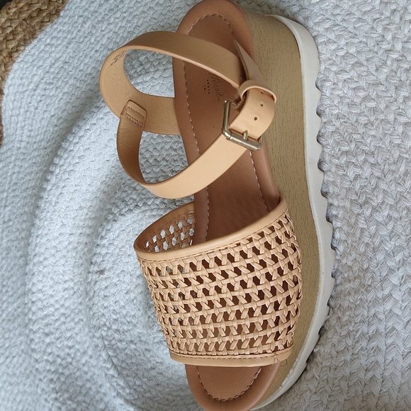Universal Thread Alba Platform Woven Sandals - Picture 10 of 16